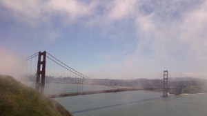 Le golden gate sous la brume